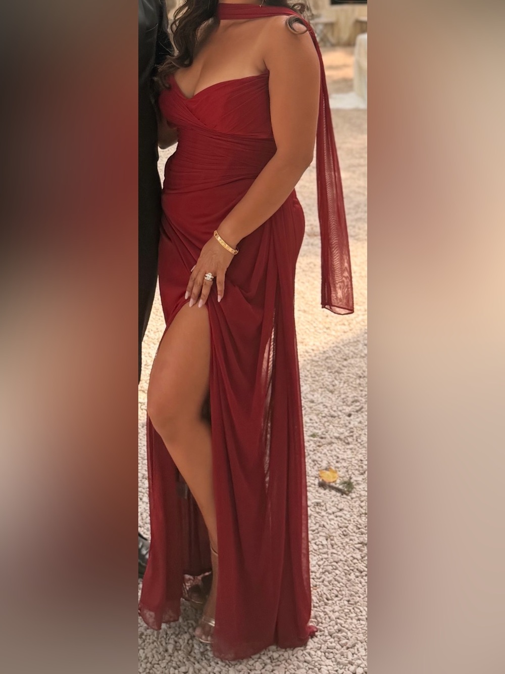 Elegant One-Shoulder Burgundy Evening Gown